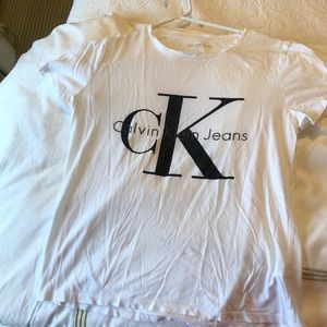 CALVIN KLEIN WHITE AHORT SLEEVE